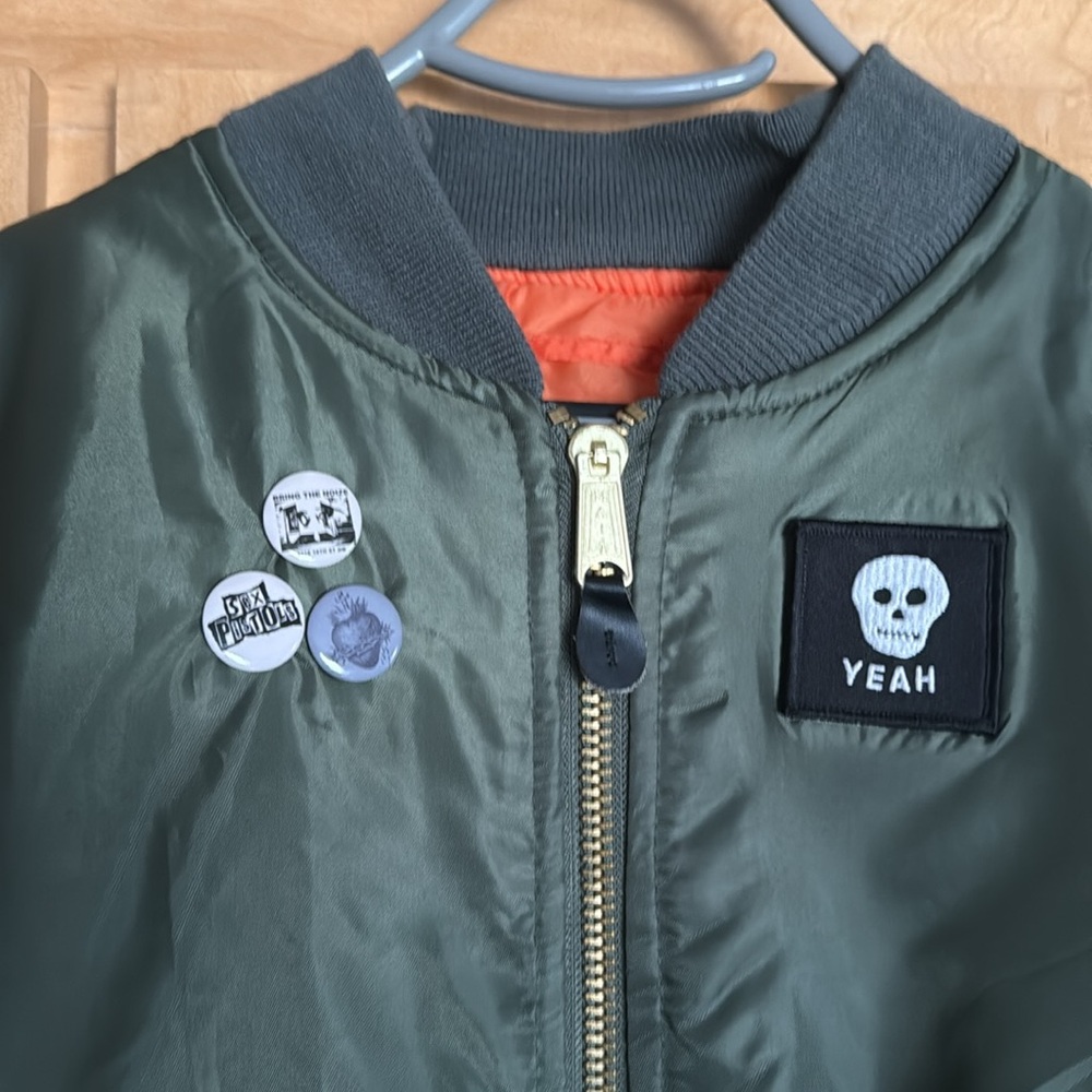 ✈️ Bomber Jacket punk rock patches worn once! Men’s medium women’s L to XL - Picture 5 of 15